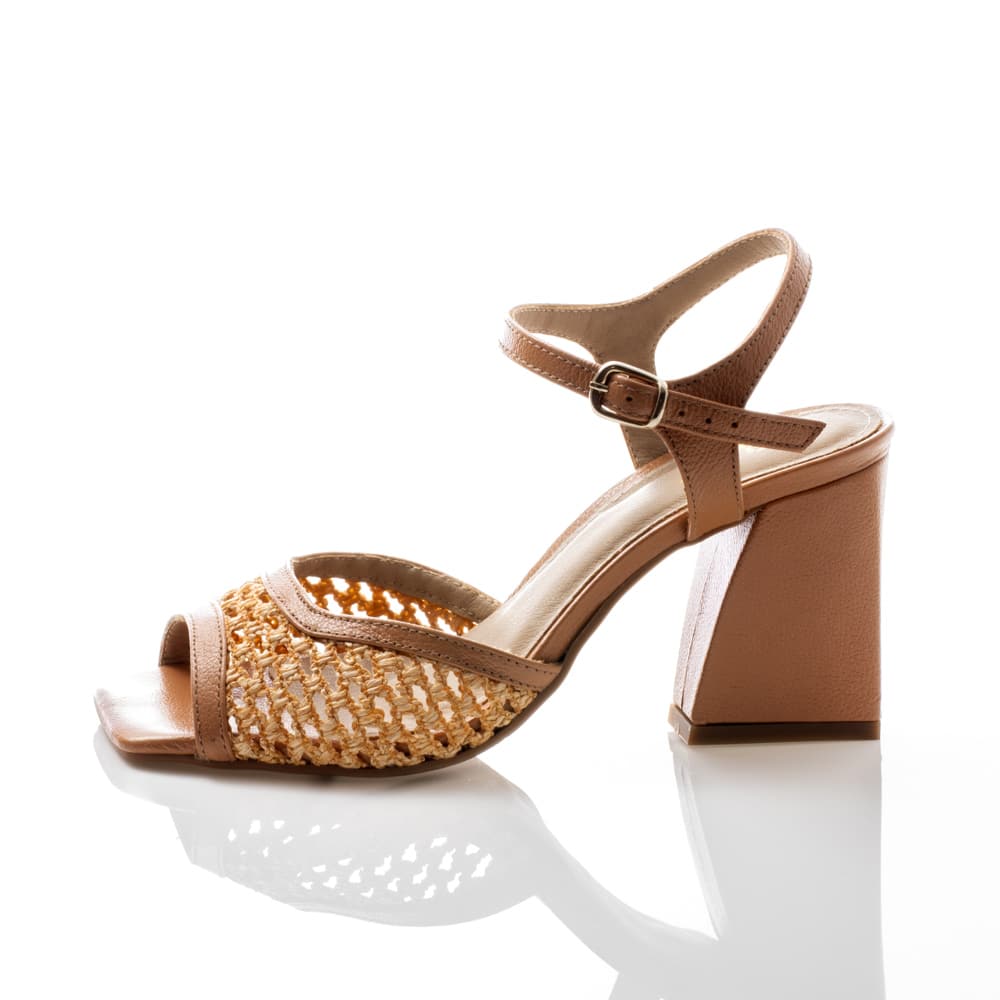 Sandália Couro Nude/Amêndoa